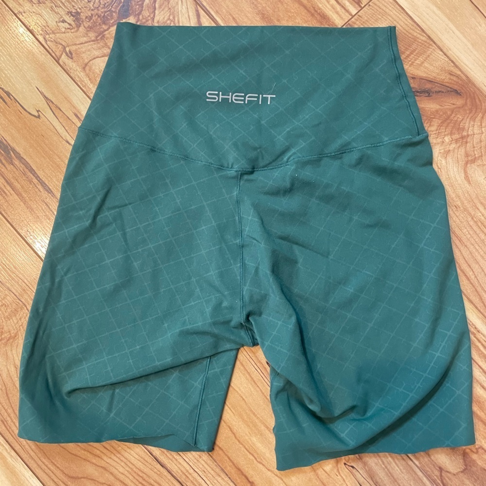 SHEFIT Forest Green Leggings shorts size XS